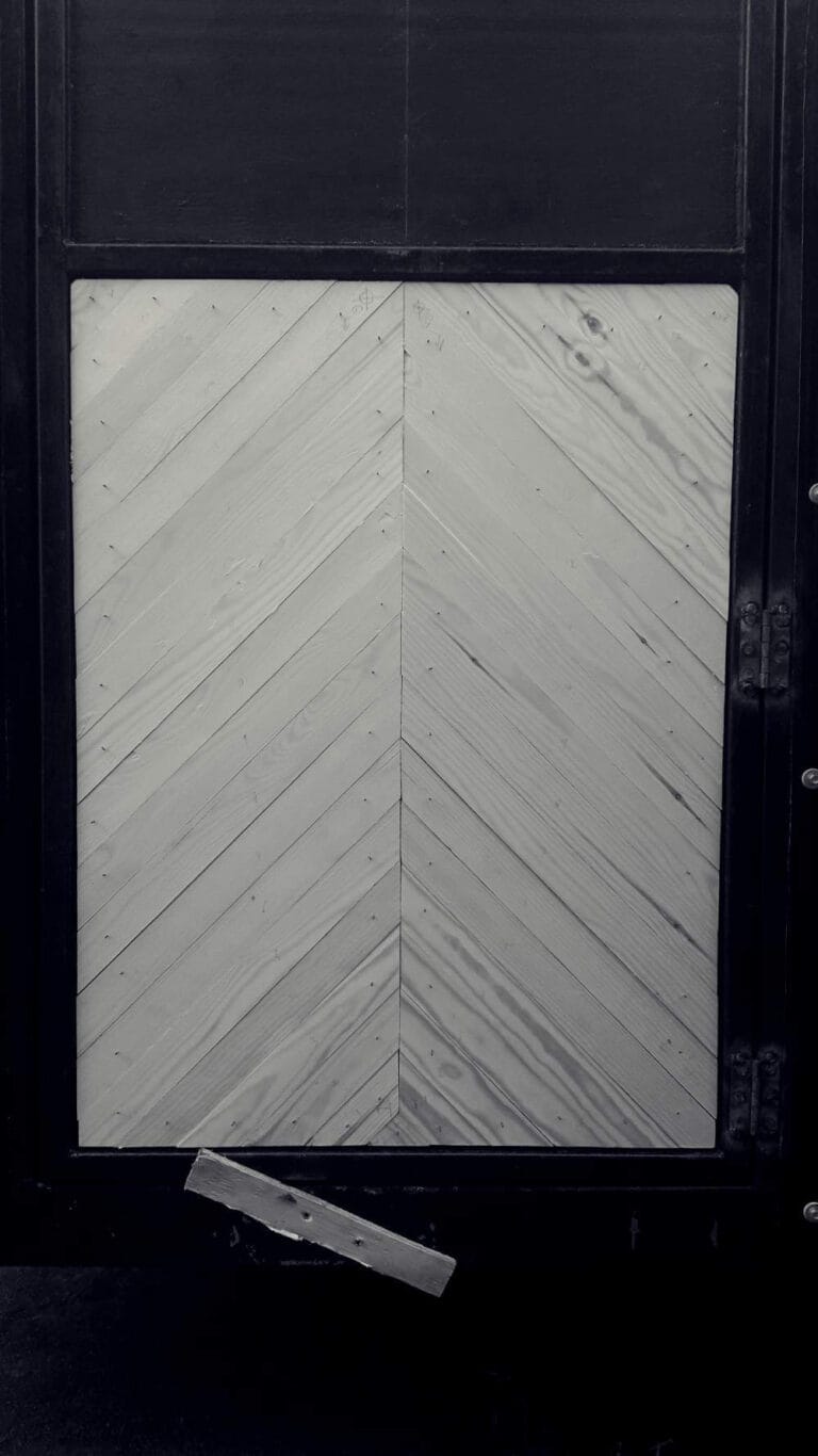 A custom made, mobile catering trailer for street food traders, private even caterers, and food markets stall holders. Made in th UK with an artistic, eye catching, industrial style look. Contact for your custom made trailer.